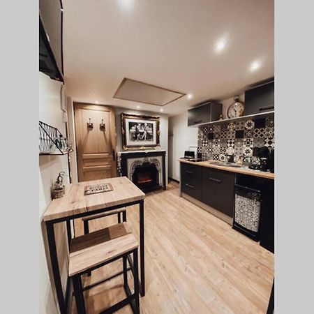 Appartement Romantique Parisien, Baignoire Retro Au Pied Du Lit Boulogne-sur-Mer Zewnętrze zdjęcie