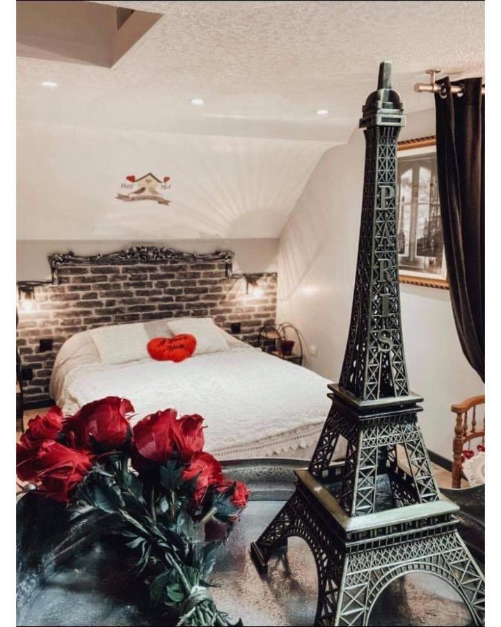 Appartement Romantique Parisien, Baignoire Retro Au Pied Du Lit Boulogne-sur-Mer Zewnętrze zdjęcie