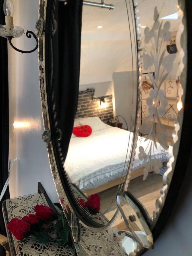 Appartement Romantique Parisien, Baignoire Retro Au Pied Du Lit Boulogne-sur-Mer Zewnętrze zdjęcie